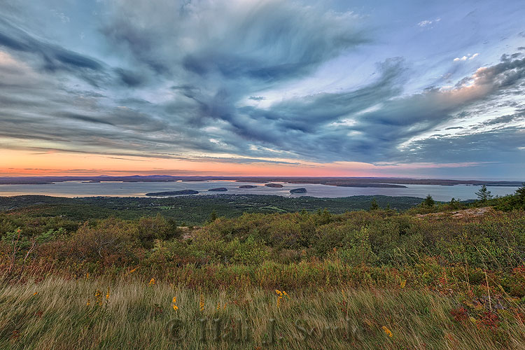 2011-09-18-AcadiaNP-10107_HDR_2-Edit750.jpg - The view eastward over Frenchman's Bay from the auto road going up to the summit of Cadillac mountain.