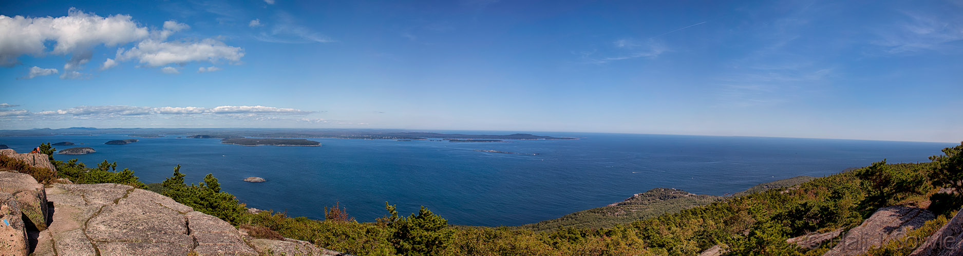 2011_09_21_AcadiaNP-10175-9Pano750.jpg - Panoramic of Frenchman's Bay from the top of Champlain Mountain.