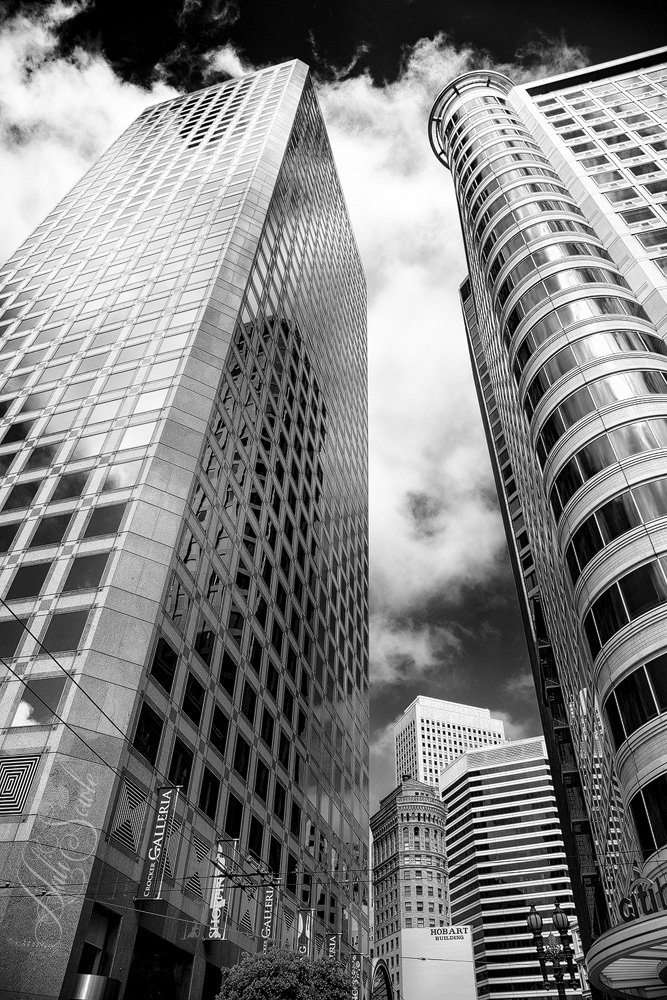 2015_05_California-10018-Edit1000.jpg - The buildings in San Francisco were such fun to shoot.  They were so varied and so close and seemed to compete with each other to reach the sky.