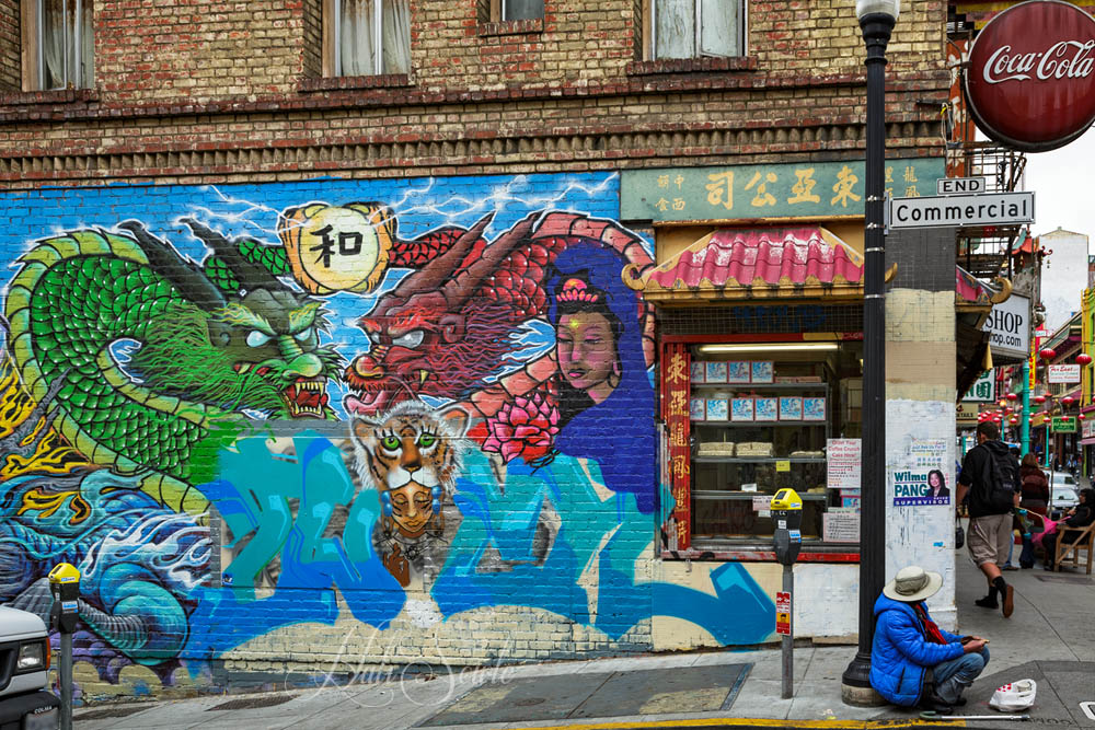 2015_05_California-10422-Edit1000.jpg - Another beautiful mural on the street of Chinatown.  Along with the murals there were many panhandlers.