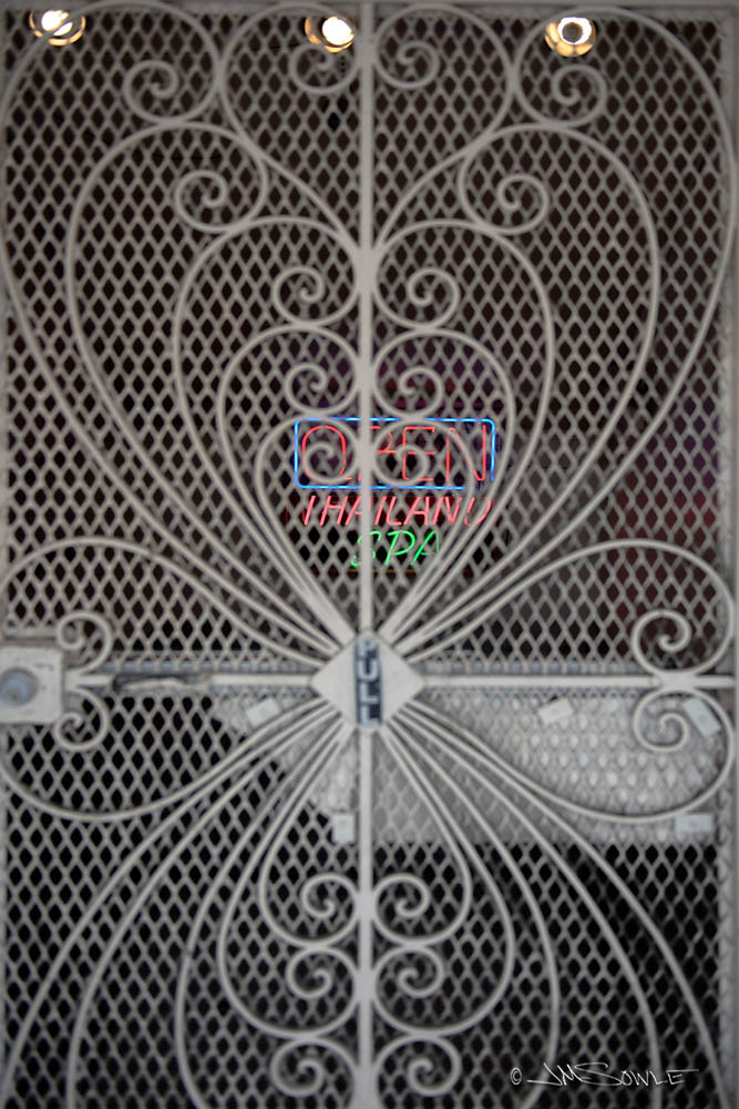 _JMS0327.jpg - Chinatown has many interesting sights.