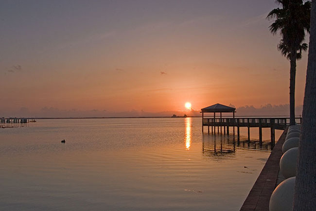 2007_05_MerritNWR_2743.jpg - Sunrise from Space View Park, Titusville Florida