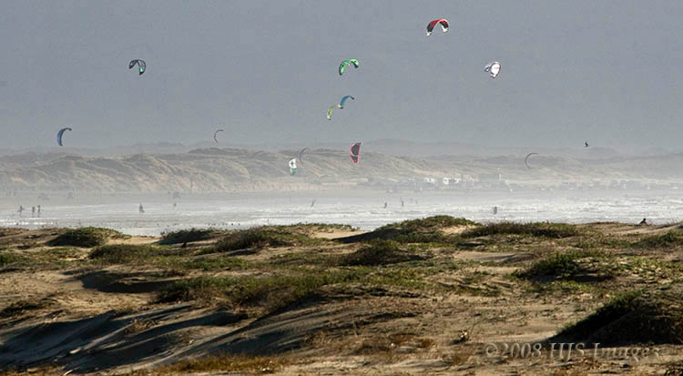 CentralCali_07.jpg - Kiteboarders on Pismo Beach, CA