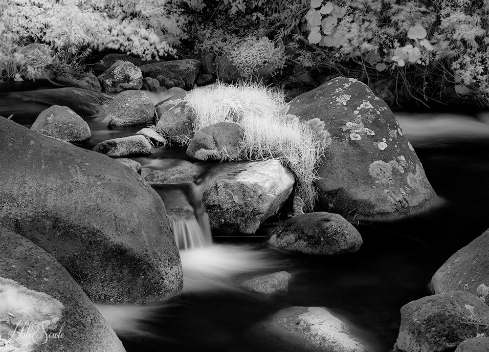 2014_11_22_CostaRica-10249-Edit1000.jpg - Falling waters, Infra Red