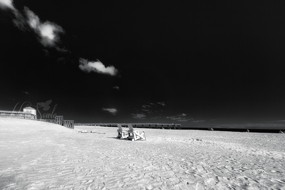 2015_02_Florida-10002-Edit1000-2.jpg - Beach chairs and a quiet beach, St. Augustine Beach.  We love St. Augustine Beach.  It's a beautiful area.  The beach is wonderful with good surf, nice restaurants and places to stay, and of course, great photo ops nearby.