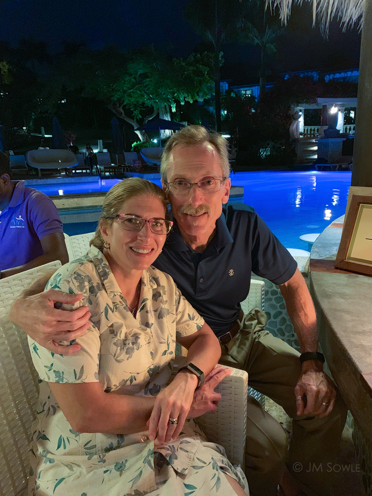 IMG_6898Adj.jpg - We traded phone pictures with the couple next to us at the pool bar!