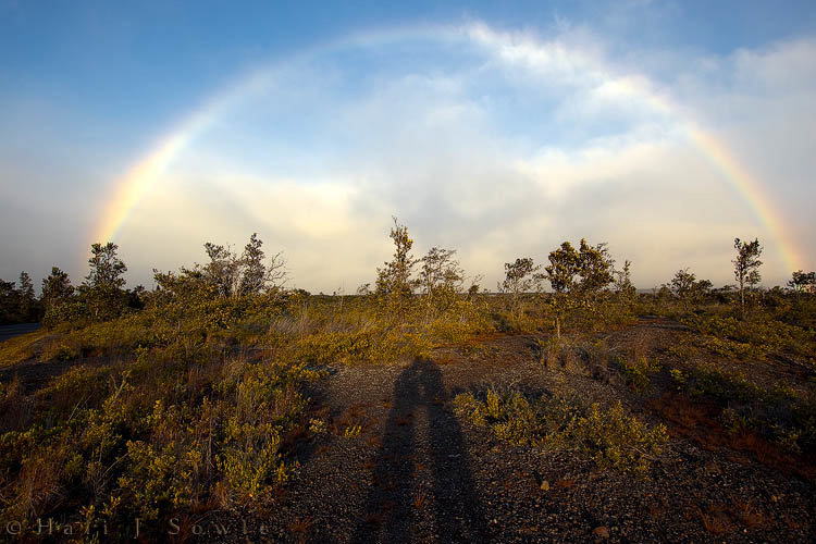 2009_10-02_Hawaii-10342.jpg - Mike and Hali kissing under the rainbow, Volcano National Park, Volcano, Hawai'i