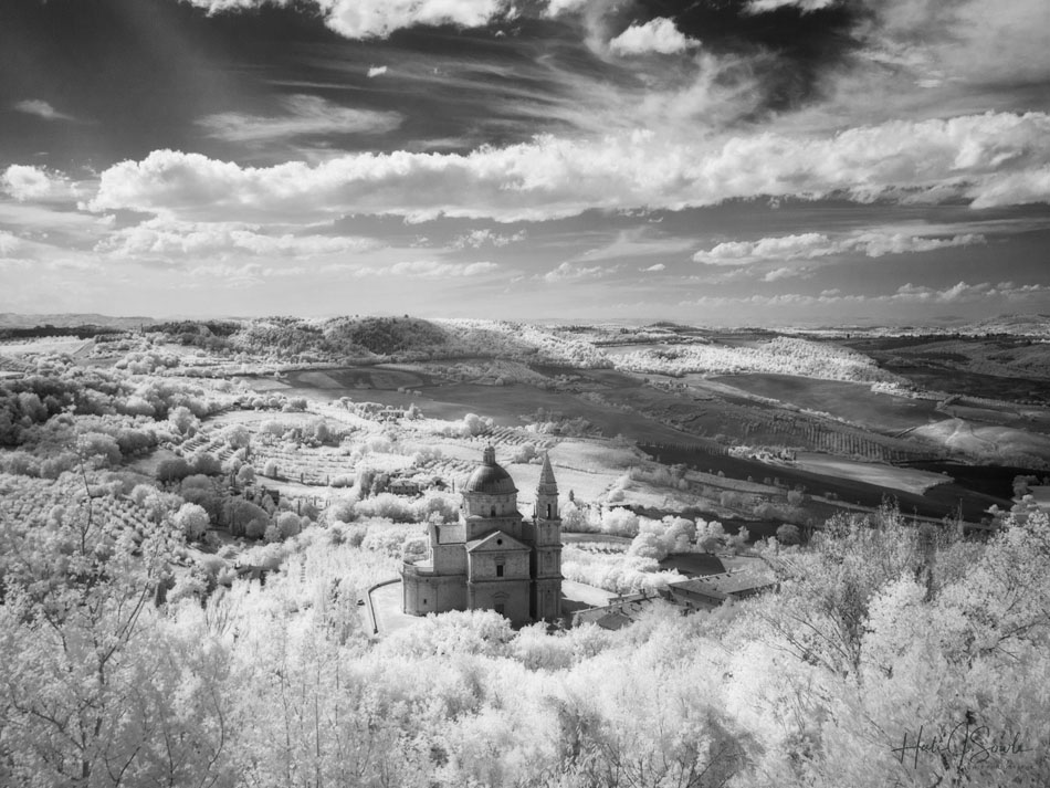 2017_09_12_Italy-10446-Edit1000.jpg - We spent part of an afternoon exploring the medieval hilltop town of Montepulciano.   The views of the surrounding countryside with it's  vineyards and the church of San Biagio were beautiful.