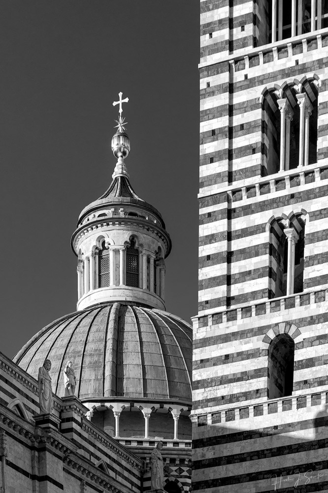 2017_09_14_Italy-10482-Edit1000.jpg - The Duomo di Siena is also known as the Metropolitan Cathedral of Saint Mary of the Assumption.  It was built between 1215 and 1263 replacing the earlier cathedral.