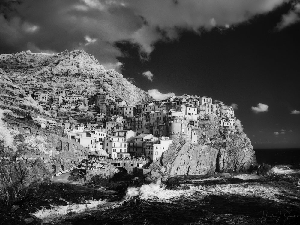 2017_09_17_Italy-10410-Edit1000a.jpg - Manarola at golden hour.  Not that you can tell, this being an infrared shot.