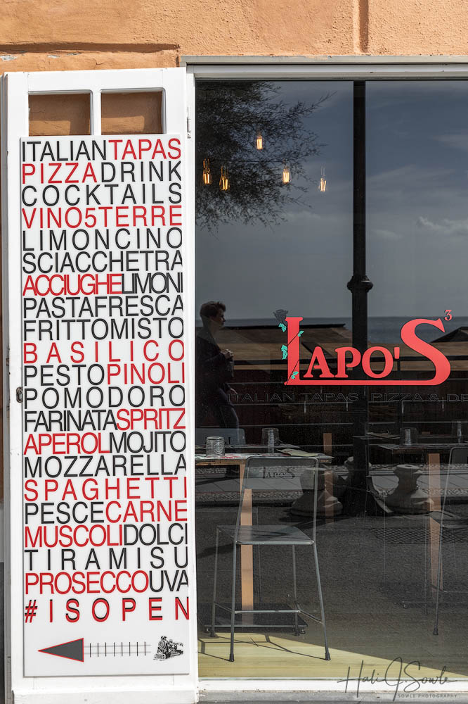 2017_09_19_Italy-10129-Edit1000.jpg - #isopen A small resturant in Monterrosso