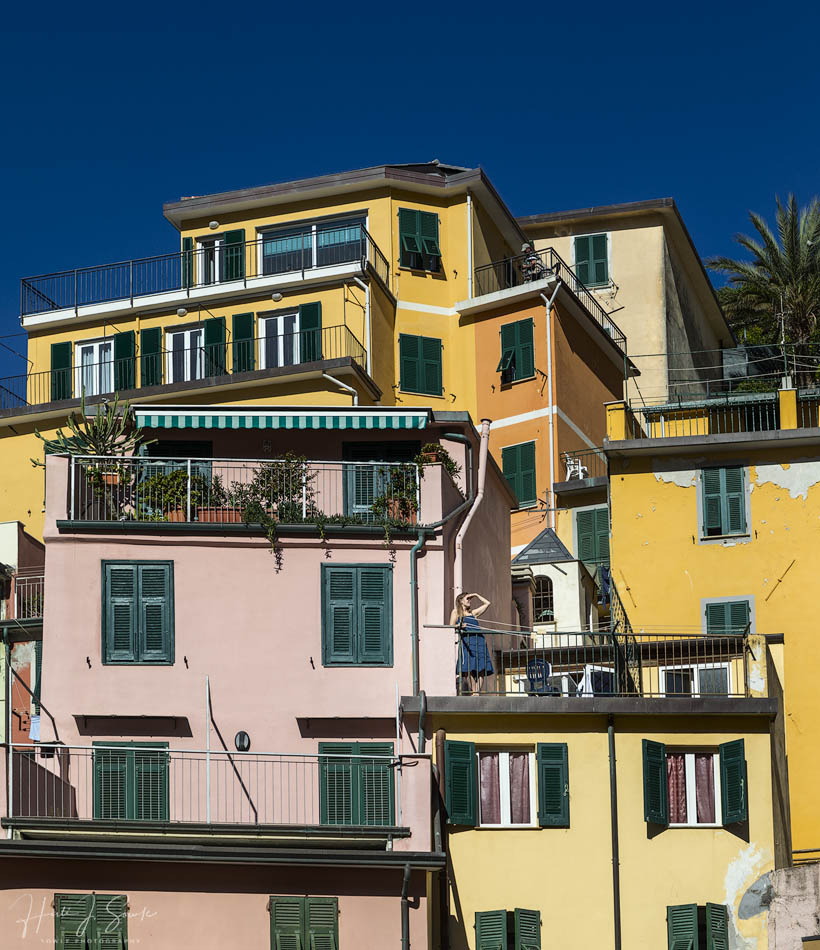 2017_09_20_Italy-10005-Edit1000.jpg - Riomaggiore life.