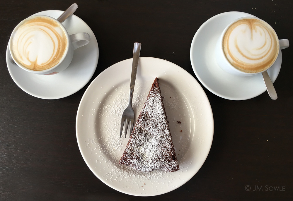 IMG_4619A.jpg - We loved almost every place that we visited in Italy.  Except Sarzana.  That place is firmly on our never-to-visit-again list.  The one exception was the coffee shop we visited there.  That was nice.