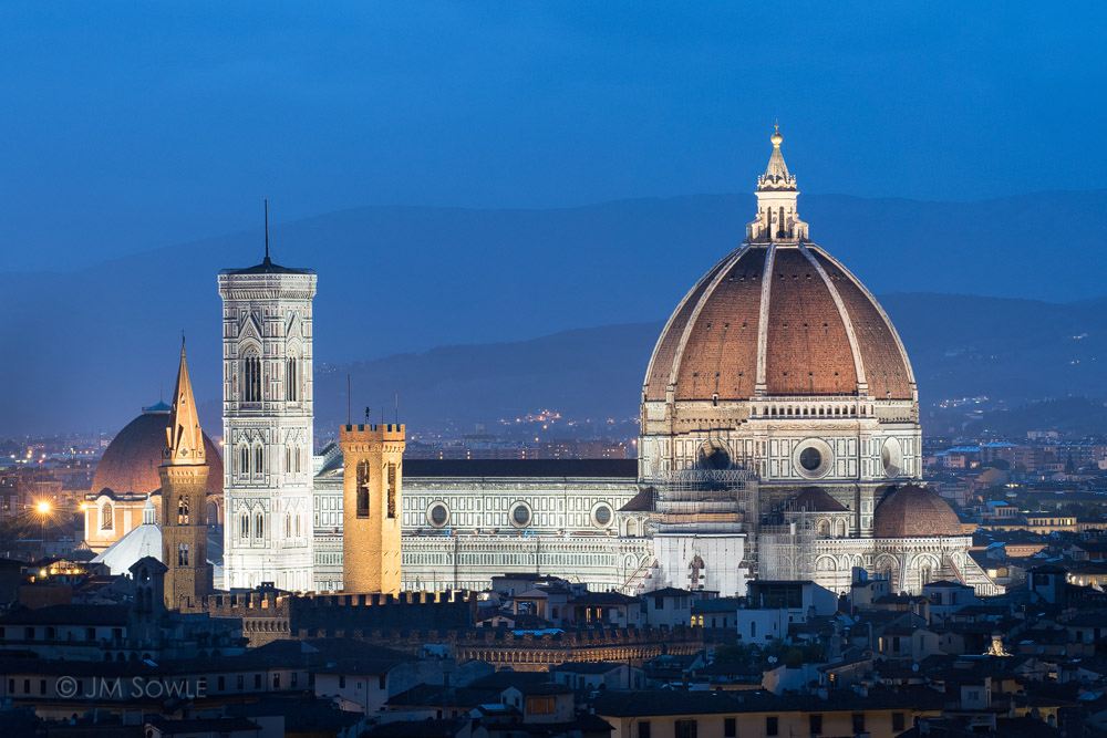 MIK_0006A2.jpg - The Duomo in Florence during the blue hour, as seen from the Piazzale Michelangelo