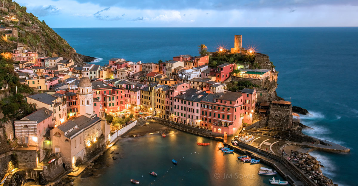 _JMS2423LY.jpg - The harbor at Vernazza, as shot from the walking path.  A small storm had just pulled out, so there was no orange glow this evening.