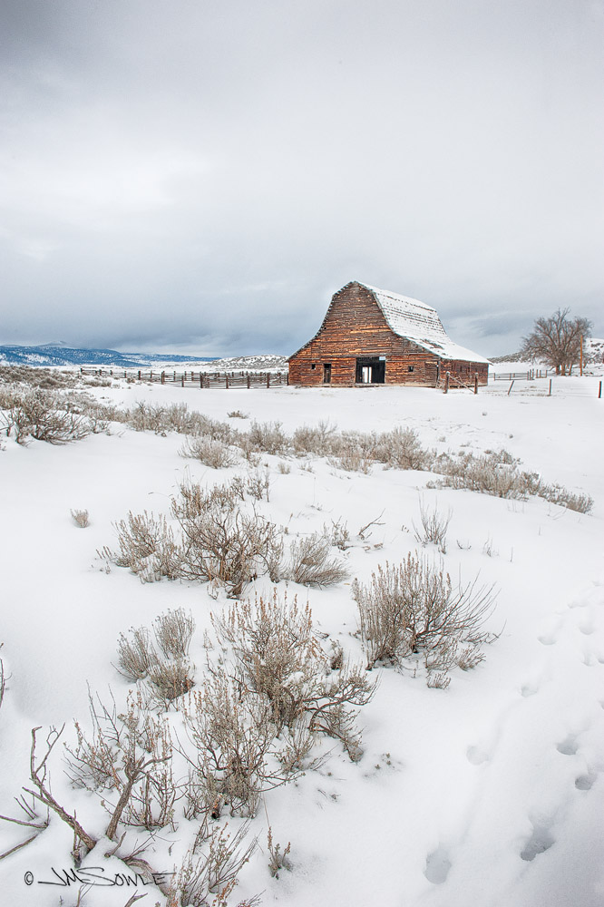 _JIM0503_HDR.jpg - A barn near Flathead Lake