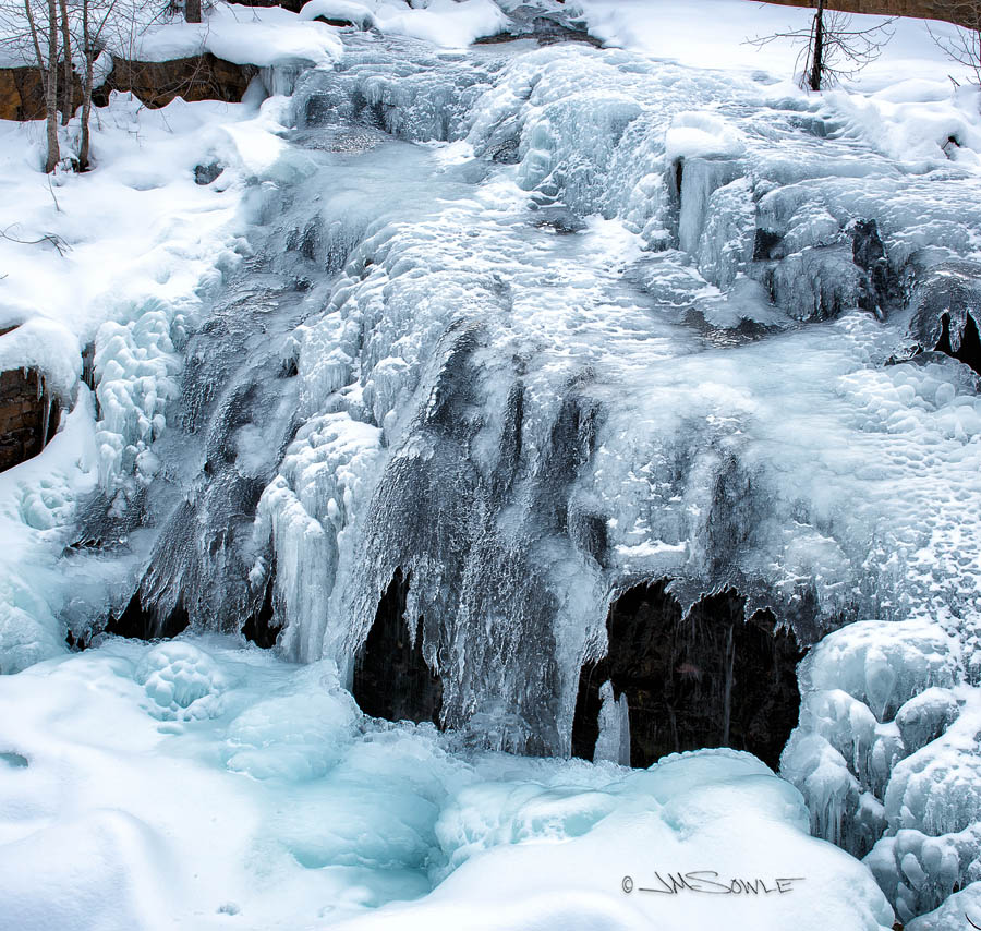 _JMS4505.jpg - A pretty little (frozen) waterfall by the side of the North Fork Road.
