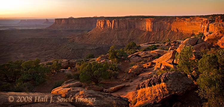 2008_09_03_Moab_351.jpg - Sunset from Grand Viewpoint trail looking towards Green River Overlook.