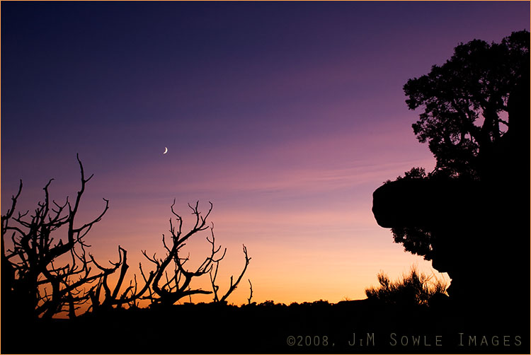_JMS0853.jpg - We stayed at Grandview Point until sunset. It was such a nice night that we decided to shoot the moon!