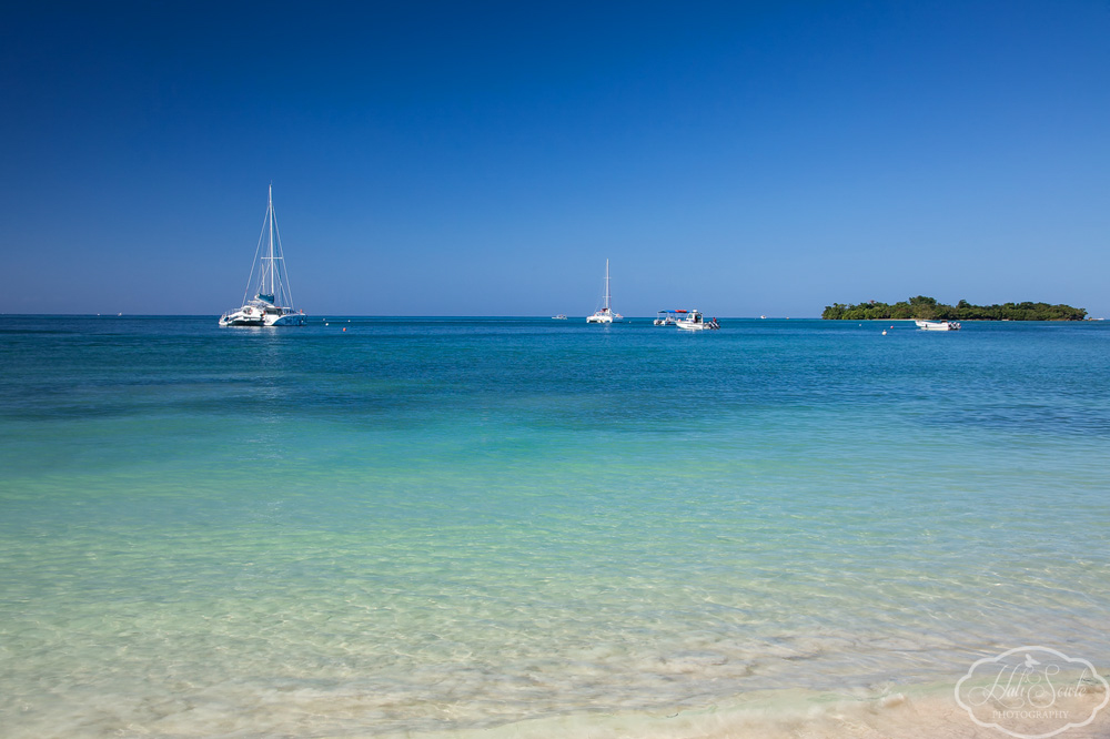 2014_01_SandalsNegril-10188-Edit1000.jpg - The beautiful waters of Negril.