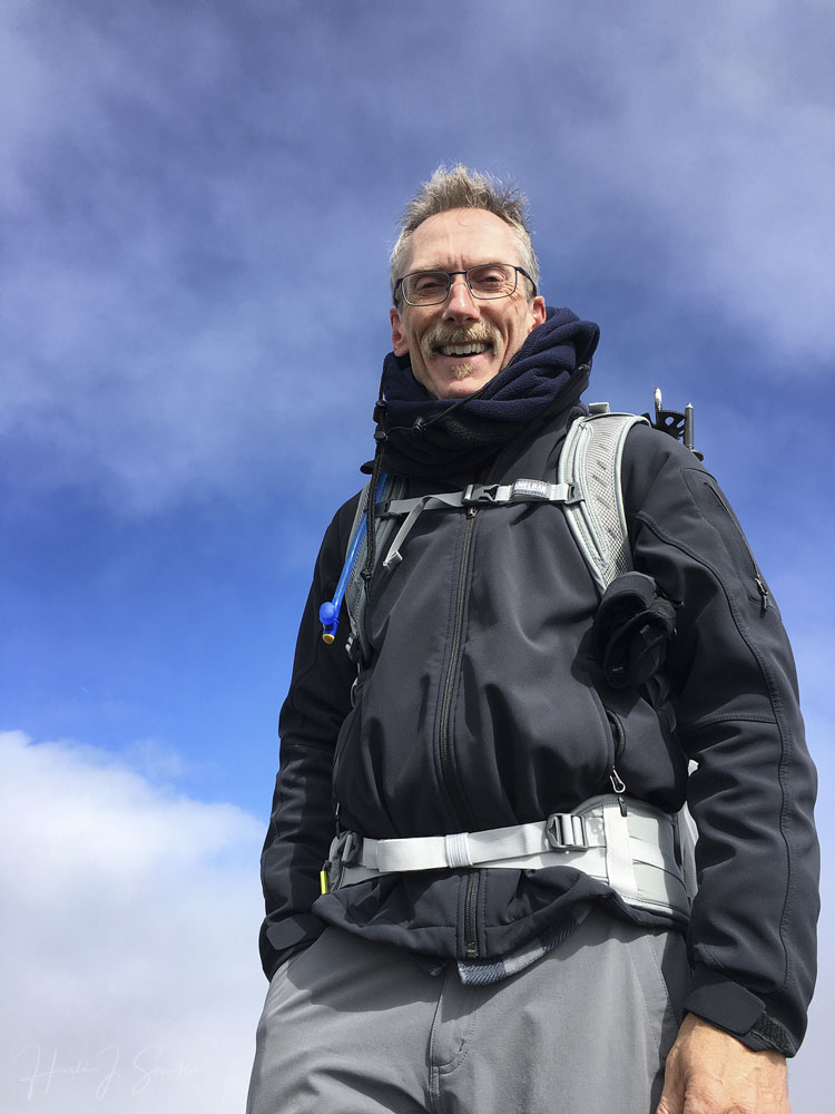 2018_09_WhiteMountainsNH-10233-Edit1000.jpg - And finally the summit!  And a bit of blue sky.