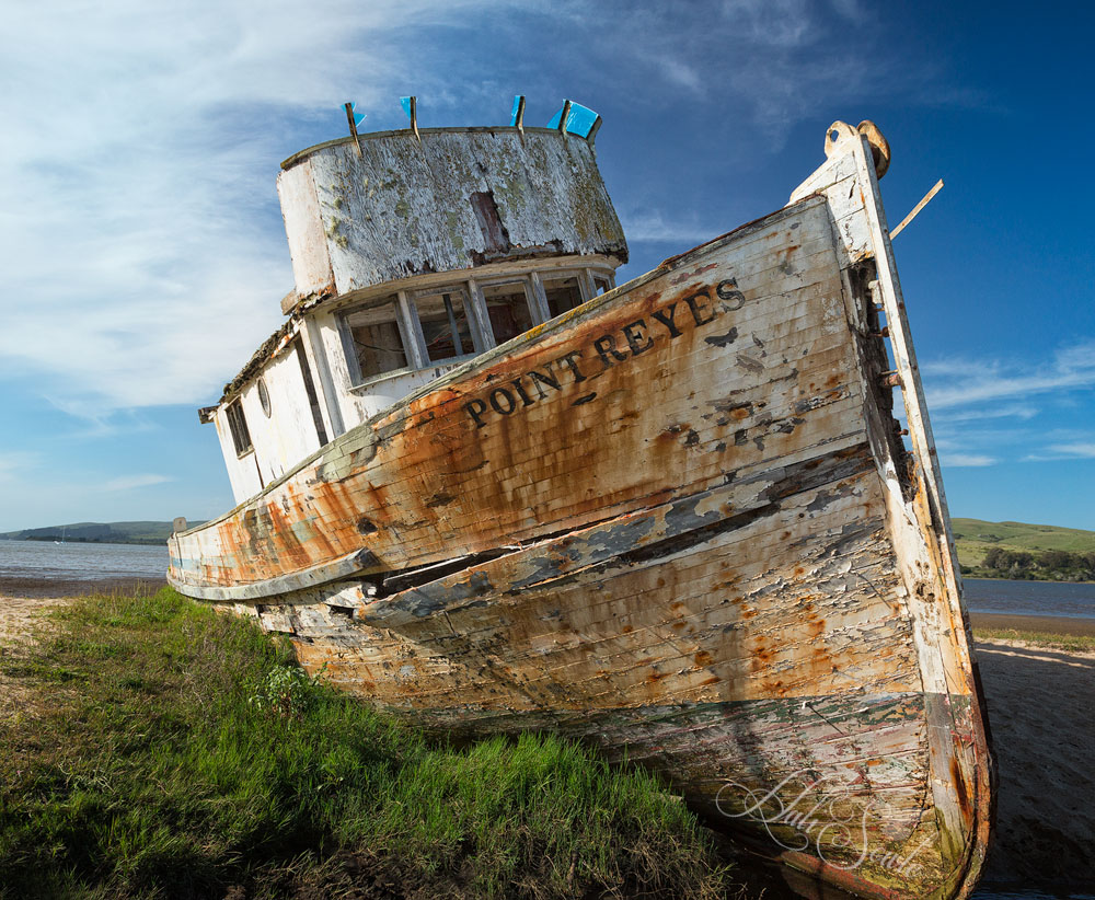 NorthCali2014_12.JPG - "I've seen better days."  The often photographed abandoned boat the "Point Reyes" in Point Reyes, CA