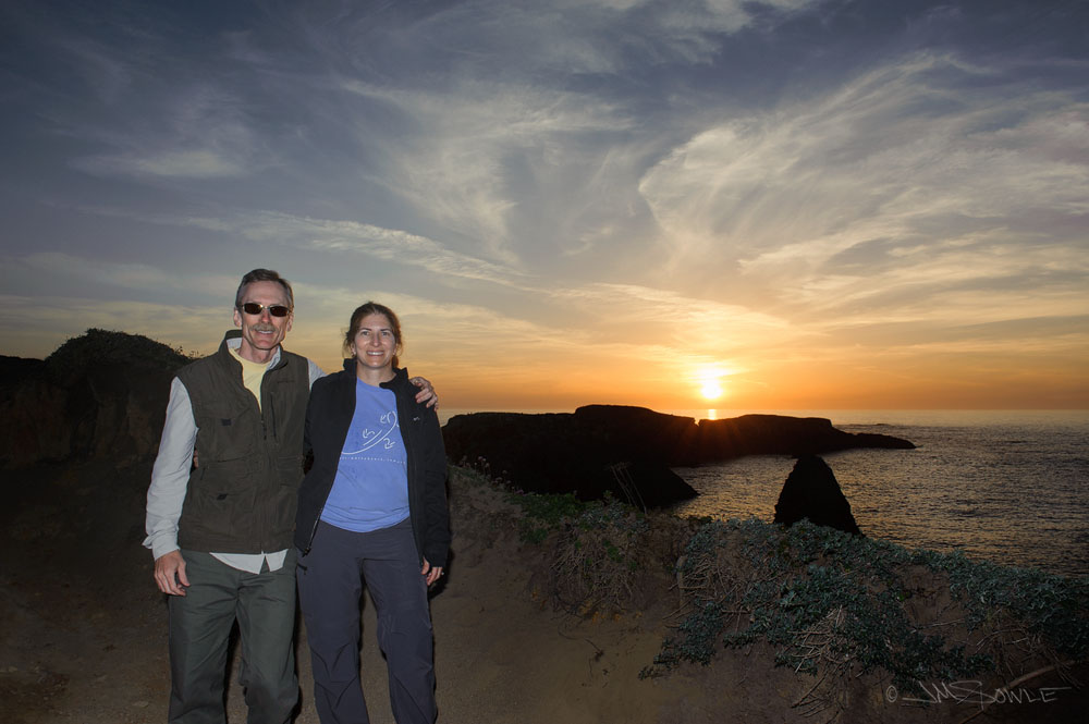 NorthCali2014_24.JPG - Sunset with my honey at the Mendocino Headlands State Park (just a few blocks from where we were staying).
