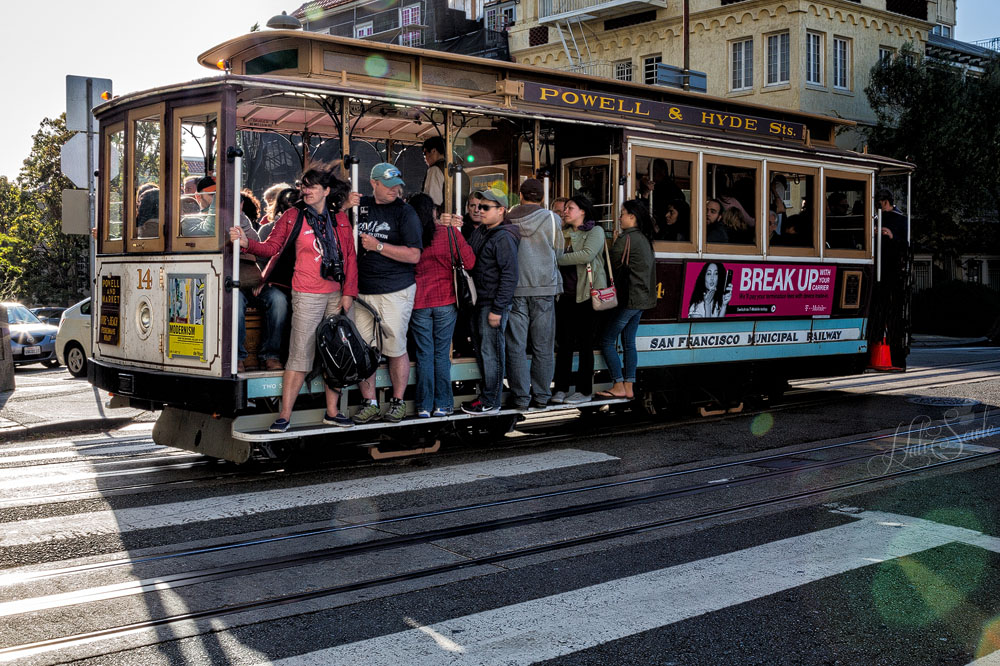 NorthCali2014_76.JPG - A moving trolley loaded with tourists.