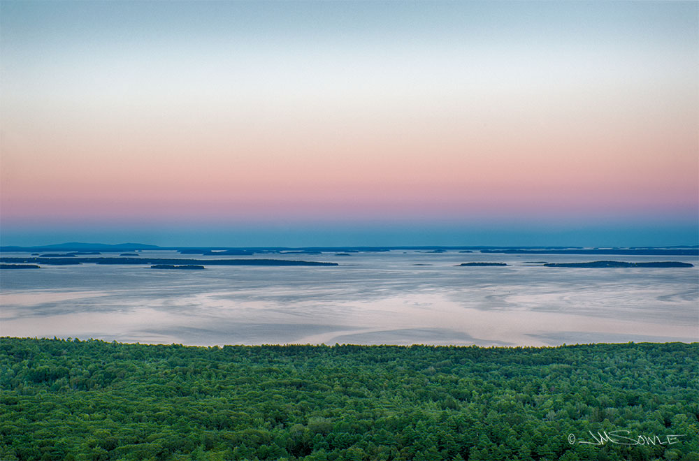 NovaScotia_01.JPG - We had just begun our trip, and we were hoping to catch a nice sunset.  We missed the sunset, but did catch some of the post-sunset glow.  Camden, Maine.