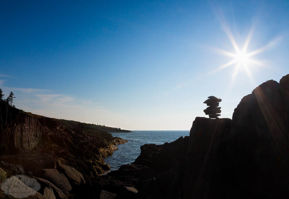 NovaScotia_21.JPG - Cairn on the rocks at Prim Point Lightouse.