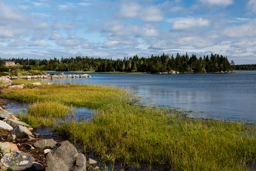 NovaScotia_49.JPG - A pretty little inlet just before Doctors Cove on Hwy 3 on our way from Digby to Shelburne.