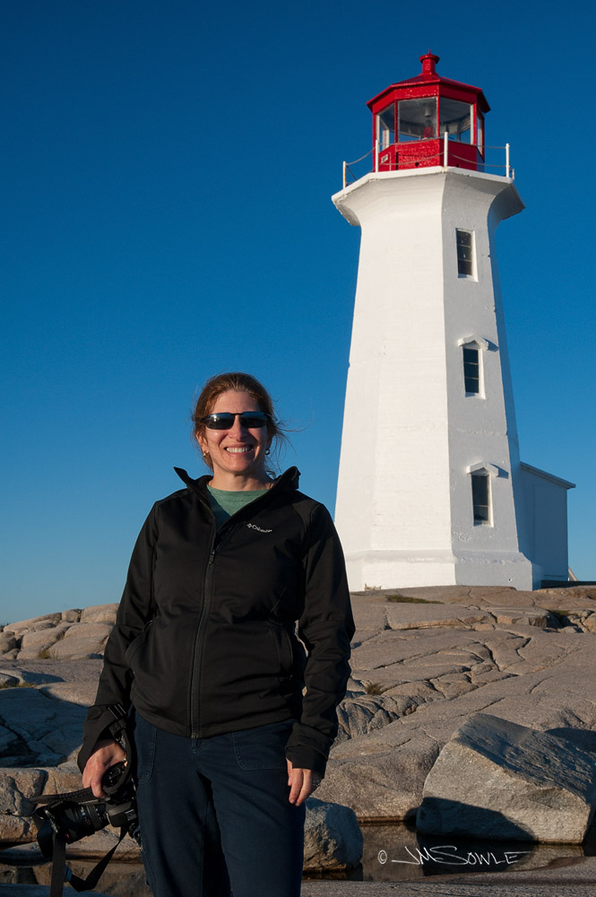 NovaScotia_60.JPG - A rare moment of crowd-lessness at Peggy's Cove lighthouse.