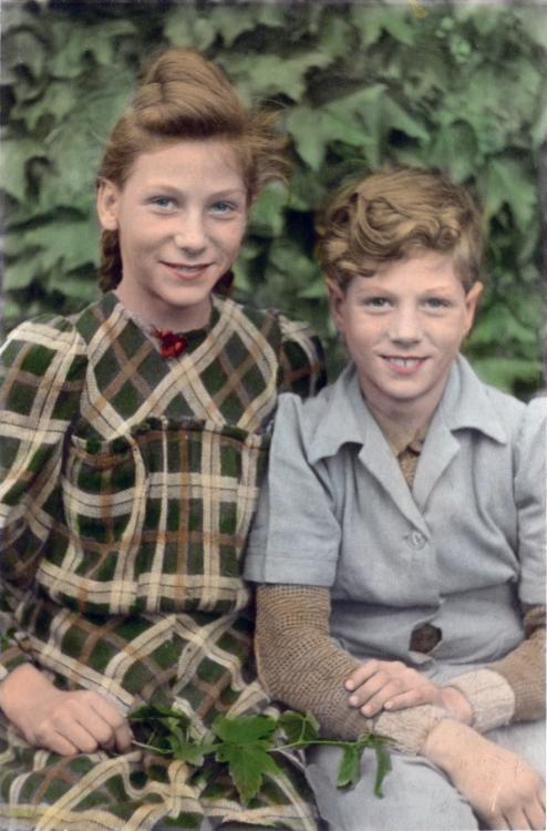 A02_IngridAndIngoAdj.jpg - Mom & Ingo;  Foto: Rudolf Frank, Berlin NW 21, Rathenower Str. 22