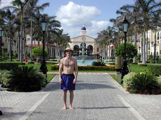 b4_MikeGrounds