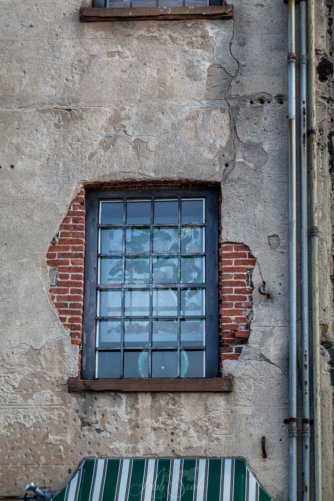 2016_06_Savannah_Charleston-10116-Edit1000.jpg - Another window showing where concrete had been placed over the old brick.