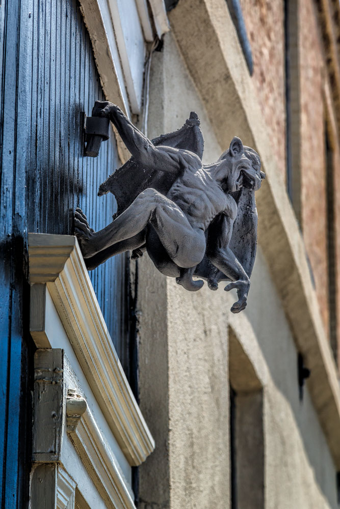 2016_06_Savannah_Charleston-11709-Edit1000.jpg - There was also some interesting statuary above the doors and windows of the old buildings.  This gargoyle was one of them.