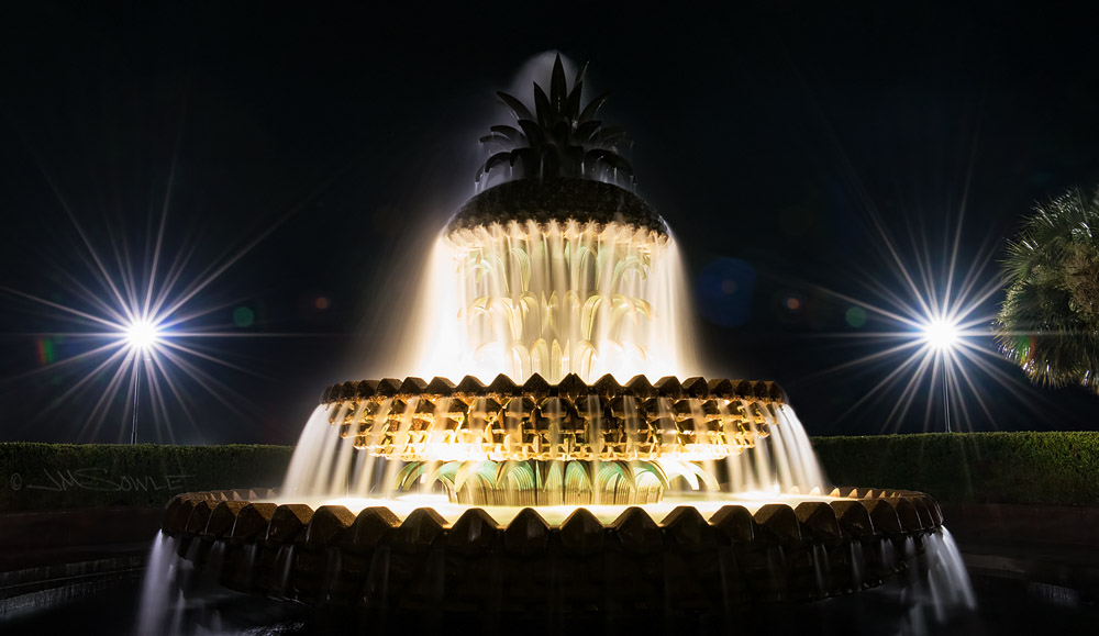 _JMS0720.jpg - Another fountain at the lovely Waterfront Park.