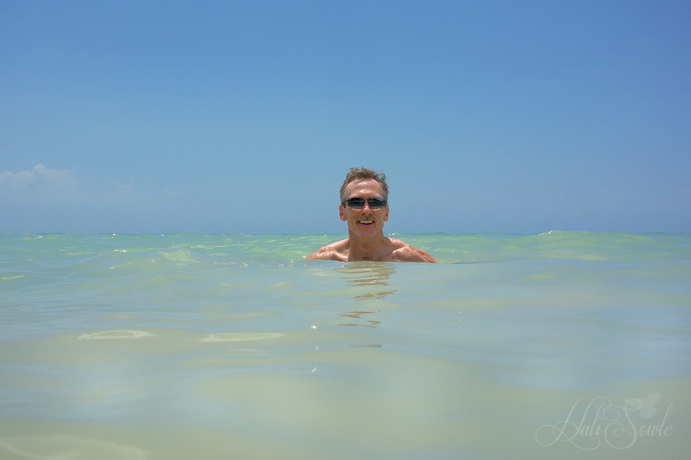 2014_09_SandalsWhitehouse-10135-Edit1000.jpg - Mike enjoying some of that beautiful warm water.