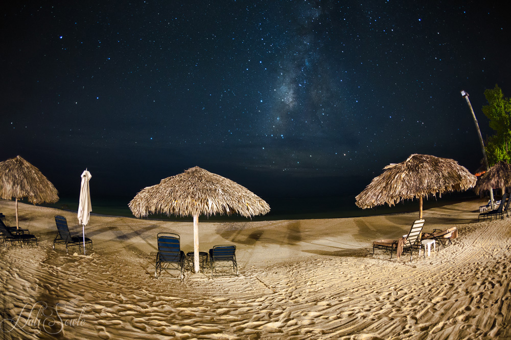 2014_09_SandalsWhitehouse-10248-49Blend_Edit1000.jpg - Despite the light pollution from the resort it was possible to get a nice shot of the milky way rising one night.