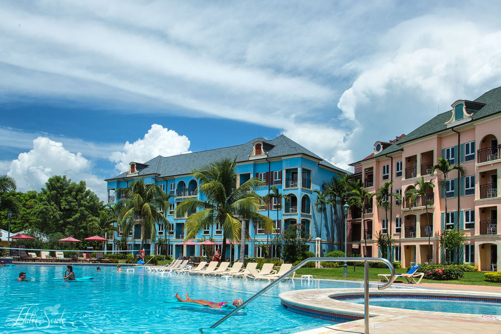 2014_09_SandalsWhitehouse-10409-Edit1000.jpg - The pool at the French Village.