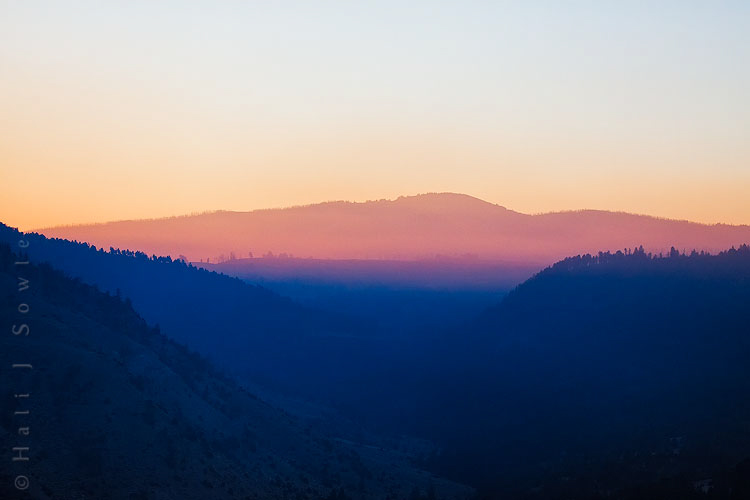 2010_09_29_Yellowstone-10023-Edit750.jpg - The haze from the Antelope Fire made for soft subtle colors in the early morning.