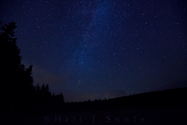 2011-09-18-AcadiaNP-10219-Edit-2_750.jpg - It was a beautiful clear night at Sand Beach, Acadia NP perfect for some stargazing and photographing.