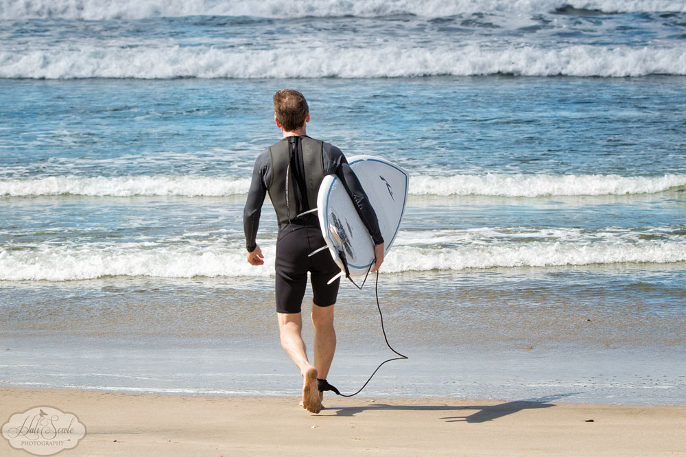 CostaRica2013_03.jpg - Heading out for an early morning surf session.