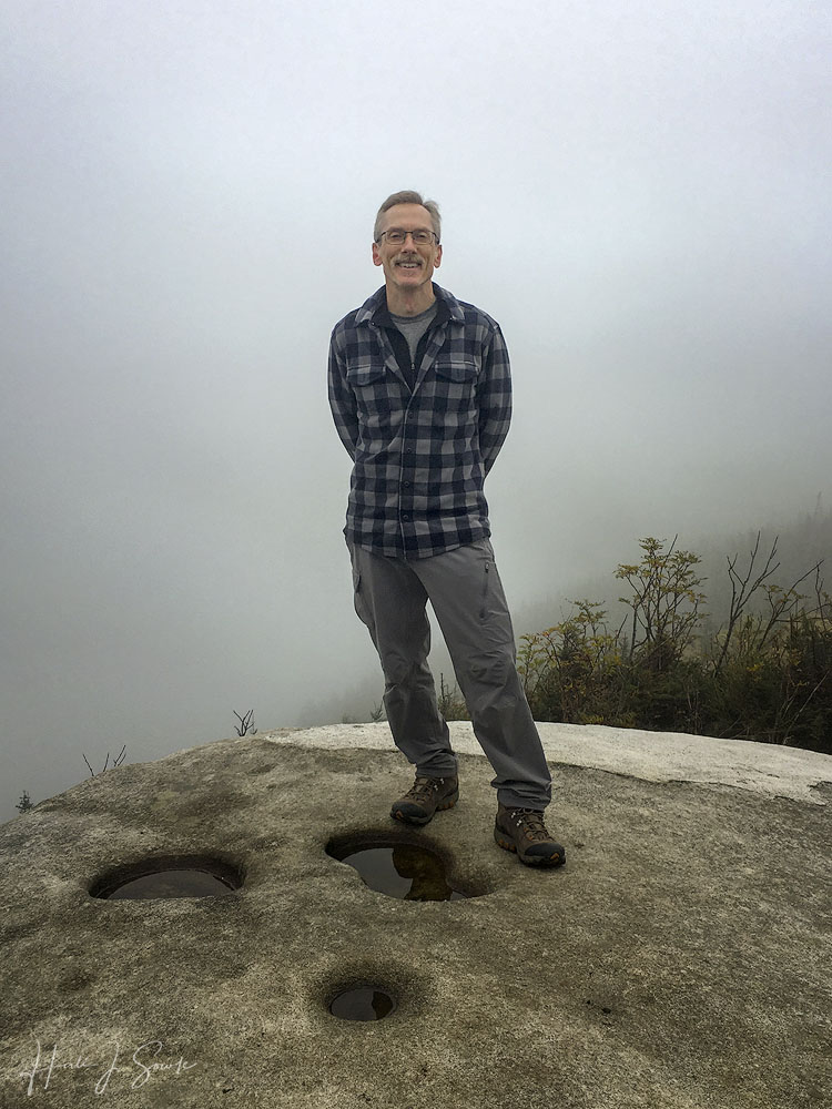 2018_09_WhiteMountainsNH-10198-Edit1000.jpg - And within a few more minutes you could barely see the trees behind the Cap.