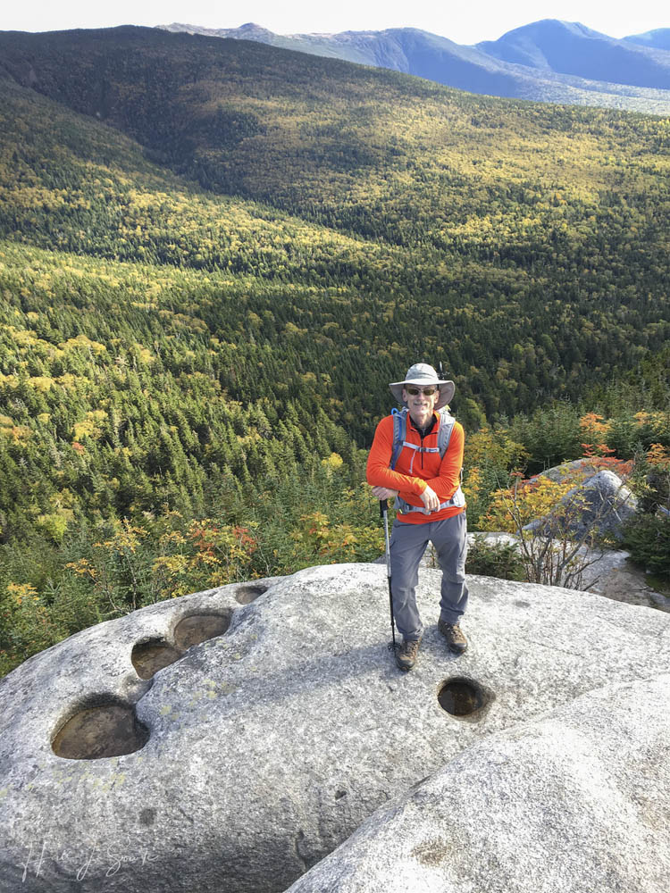 2018_09_WhiteMountainsNH-10274-Edit1000.jpg - Back at the first Cap on our way down.  The jackets and heavy fleece have come off and the sunglasses are on.