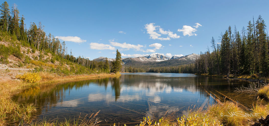 _JIM0417_8.jpg - Sylvan Lake on East Entrance Road (for which the Sylvan Pass was named).